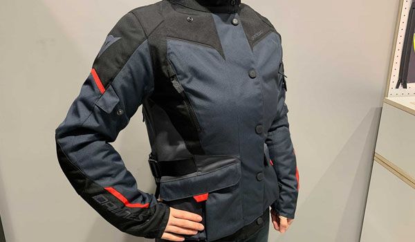 Motorcycle jacket fit for petite women: Dainese Tempest 3 D-Dry Ladies jacket sleeve length on petite rider (source: blog.dainesejapan.com)
